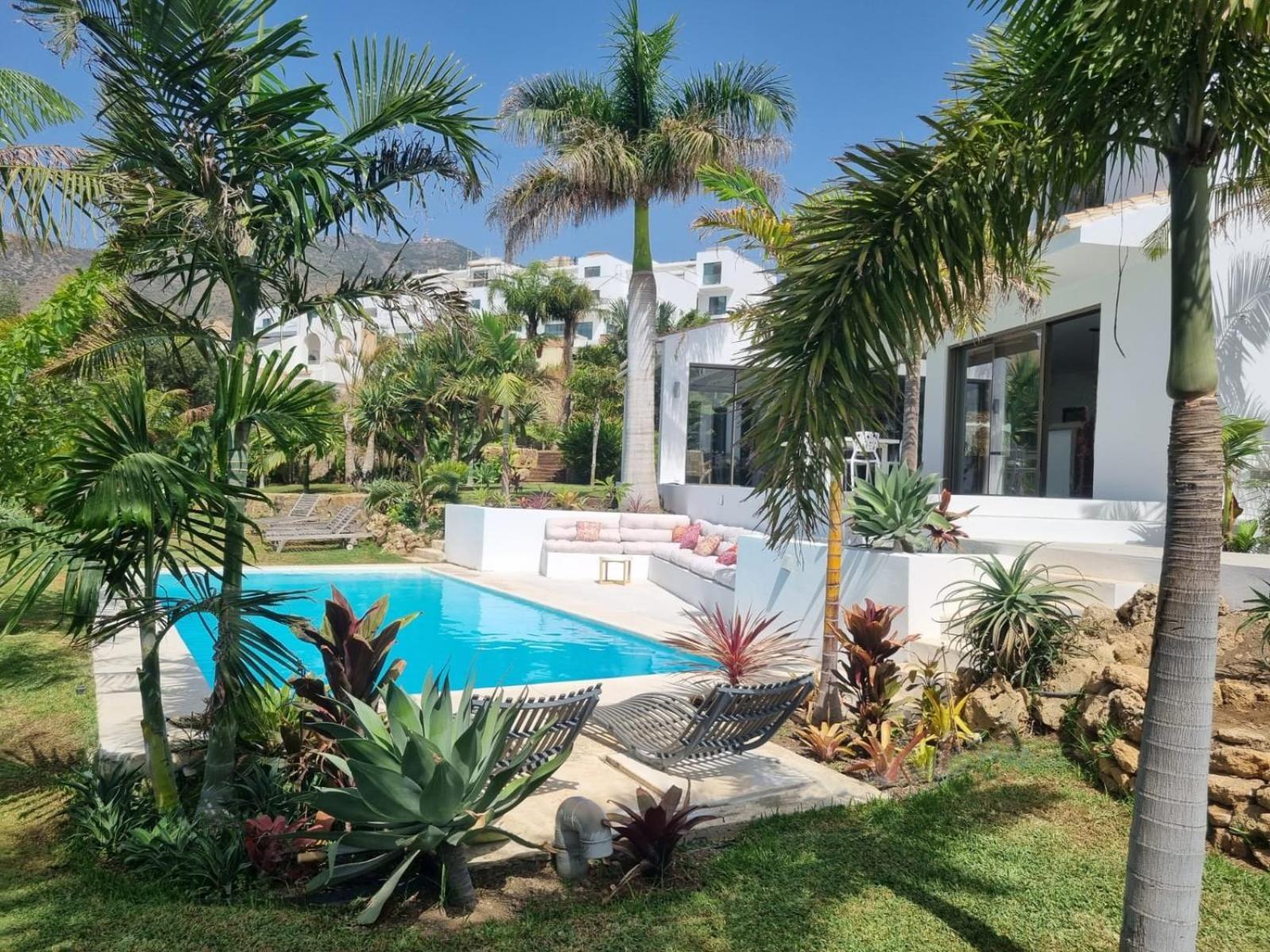 Bed & Breakfast In Villa Eden Palm Бенальмадена Экстерьер фото